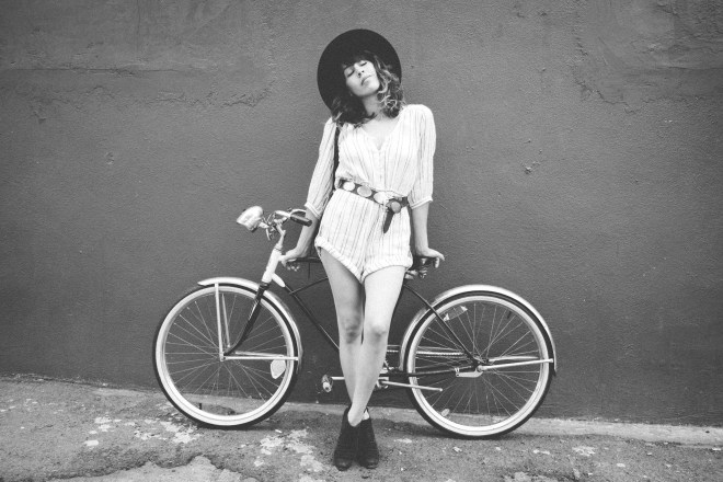 MelissaMontoyaPhotography_2015_10_10_FashionMuse_FrankVinyl_BalancingAct_02