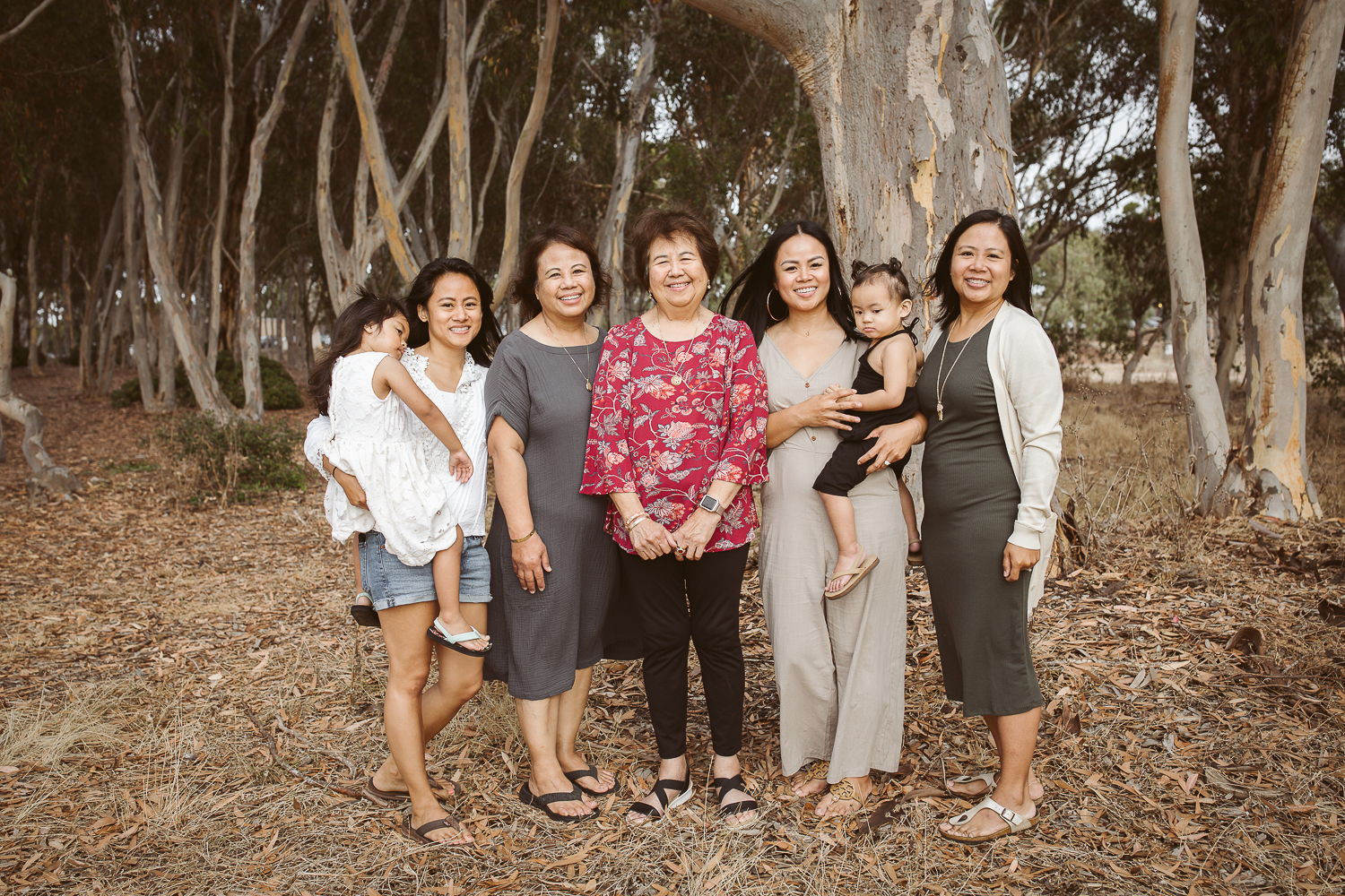 Scripps Woods Family Portraits - Melissa Montoya Photography